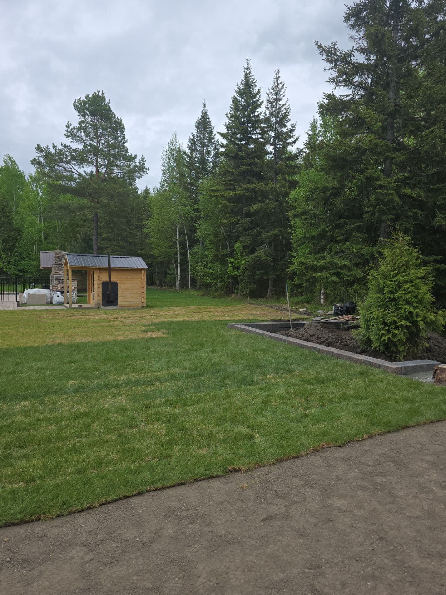Landscaping project photo - Yard Cleanup & Property Refresh